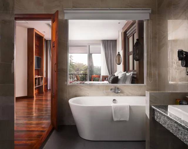 جناح جونيور، J7 Angkor Hotel 3/6