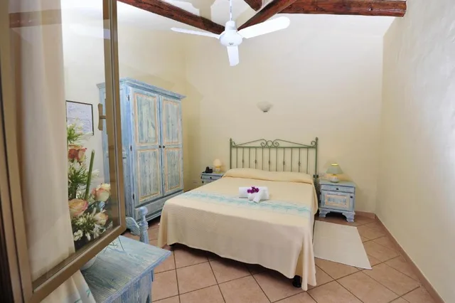 غرفة قياسية بسرير كوين، Hotel L Esagono 1/2