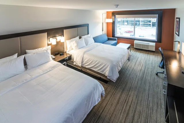 جناح بسريرين، Holiday Inn Express Suites Allen Park 1/4