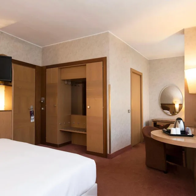 غرفة سوبيريور بسرير فردي، Mercure Roma West 9/10
