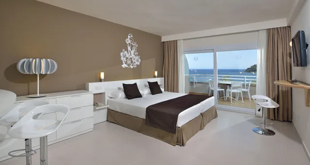 Beach House, Suite, Sea View، Innside by Melia Wave Calvia 4/9