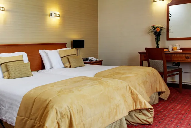 Suite, Double Bed, Best Western Aberavon Beach Hotel 2/6