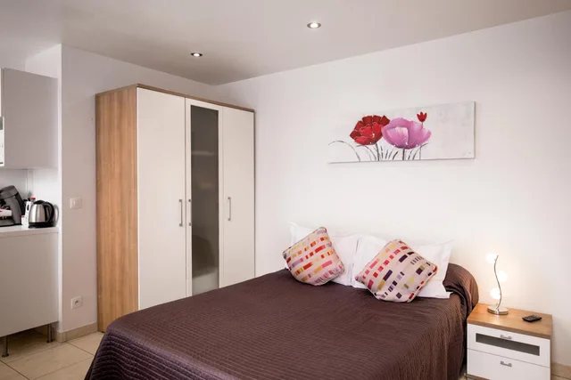 استوديو سوبيريور بسرير مزدوج، HOTEL DE L'HORLOGE 3/10
