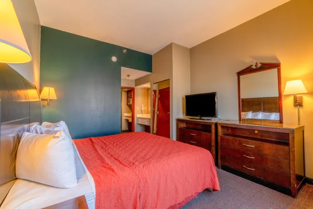 Suite - King Bed Non - Smoking، Ark Suites By OYO Jonesboro I-555 2/7