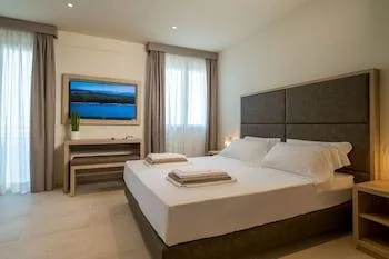Junior Suite, Studio, Palace Lido Hotel and Suites 1/1
