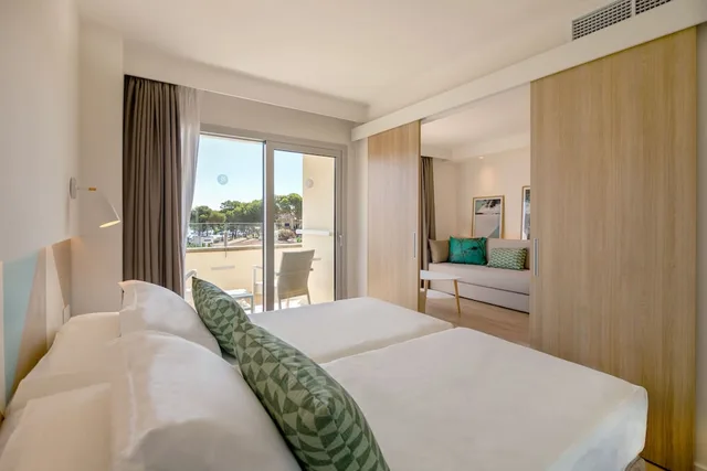 جناح بسريرين منفصلين بشرفة، Js Portocolom Suites 2/10
