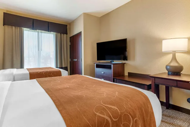 غرفة بسريرين مزدوجين، Comfort Suites Montgomery South 2/4