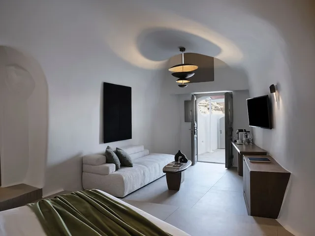 Deluxe, Suite, King Bed, Indoor Jetted Tub، Andronis Luxury Suites 2/5