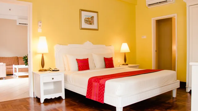 جناح بسرير كينج بغرفة نوم واحدة، Colmar Tropicale, Berjaya Hills 1/3