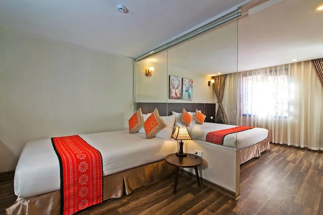 جناح عائلي بسرير كينج وسرير كوين بغرفتي نوم مع أريكة، Lacasa Sapa Hotel (Ex. Hoang Ha Sapa Hotel) 2/10
