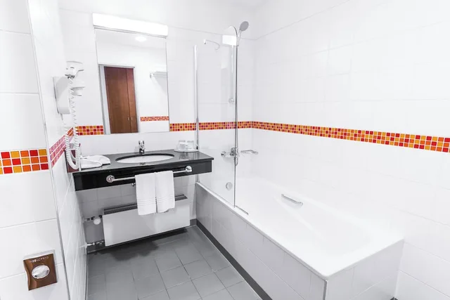 استوديو بسرير كينج مع أريكة، Courtyard By Marriott Pilsen 5/6