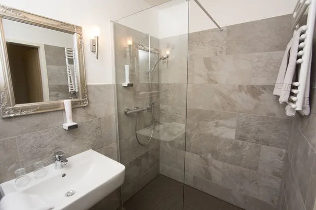 غرفة مفردة بسرير مزدوج، Hasseröder Burghotel 7/10