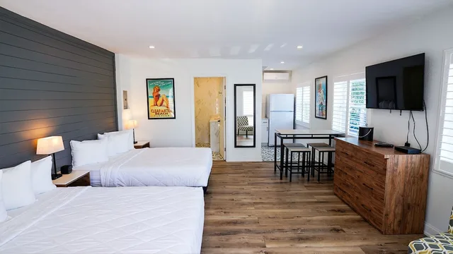 استوديو تنفيذي عائلي بسريرين كوين، Devon Shores 1/4