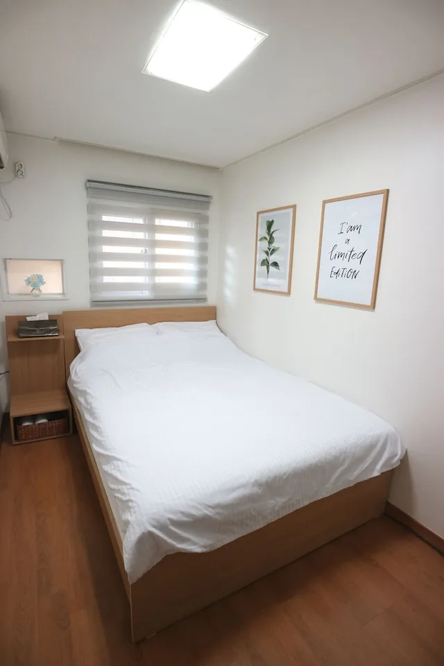 Room, Double Bed, 24 guesthouse Seoul Station 1/3