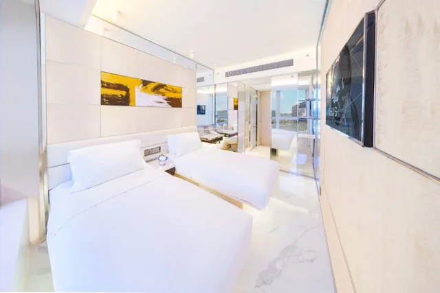 Sky, City, Double Bed، Regala Skycity 1/4