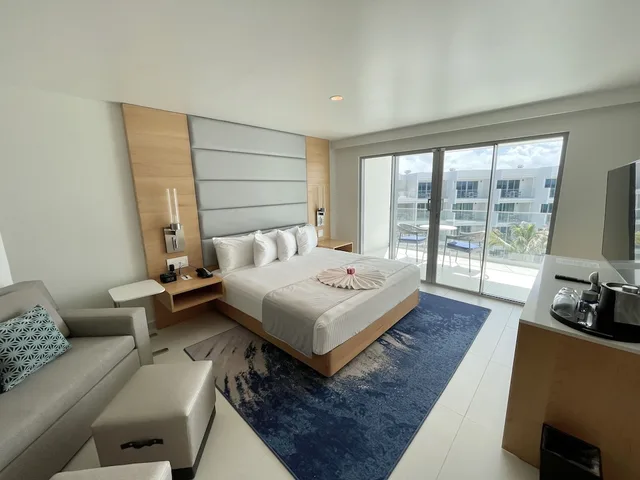 Deluxe, Suite, King Bed, Ocean Front, Sofa، The Morgan Resort & Spa 3/4