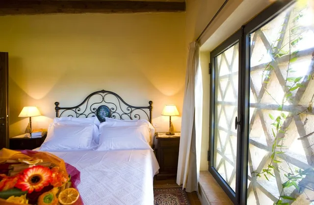فيلا بأربعة أسرّة وسريرين كوين بـ6 غرف نوم مع أريكة بمسبح خاص، Monsignor Della Casa Country Resort 1/10