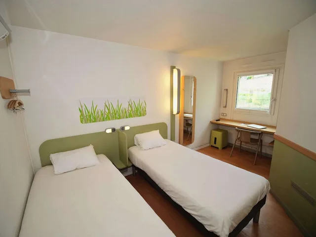 غرفة بسريرين منفصلين، Ibis Budget Blois Centre 2/10