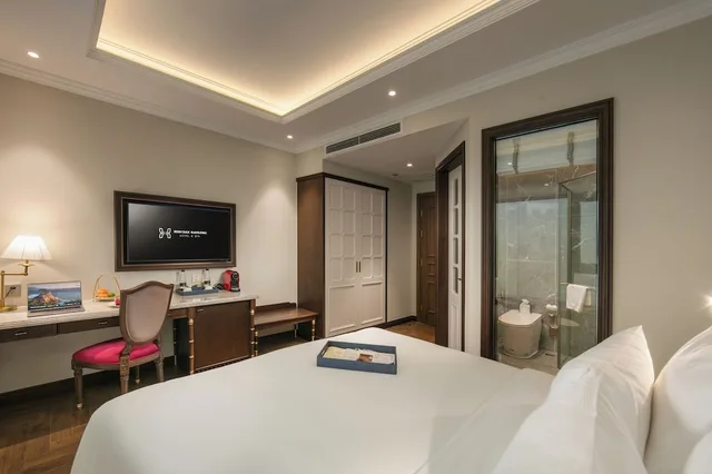 غرفة بريميير بسرير كينج، Heritage Hamlong Hotel & Spa 5/9