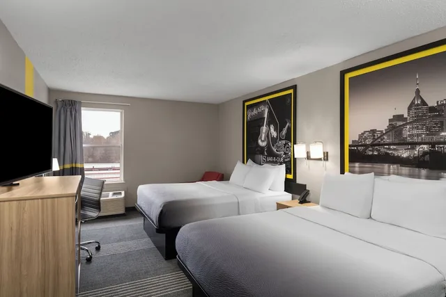 غرفة بسريرين كوين، Super 8 by Wyndham Chattanooga East/Hamilton Place 1/9