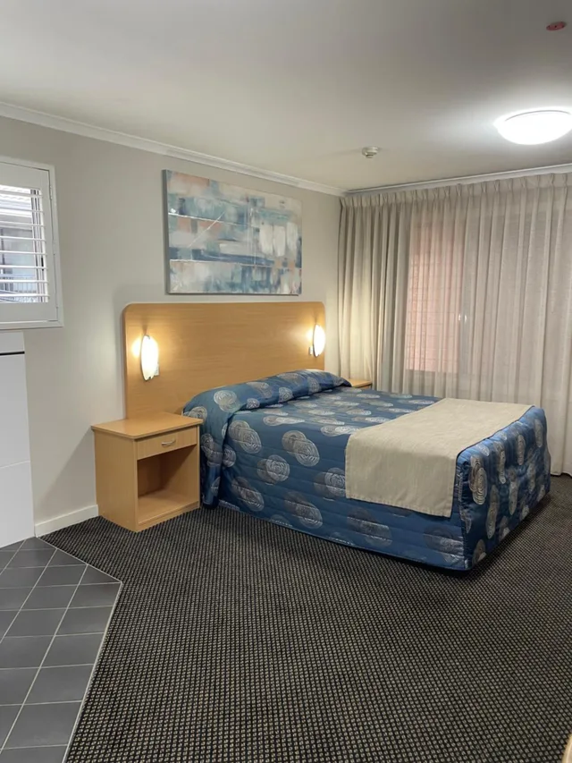 Spa, Deluxe, Double Bed، Cattlemans Country Motor Inn & Serviced Apartments 1/3