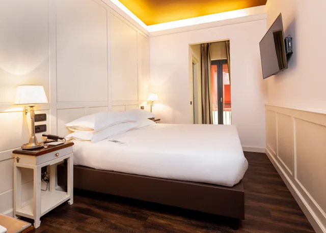 غرفة قياسية بسرير كينج، Glam Boutique Hotel Bw Premier Collection 3/10
