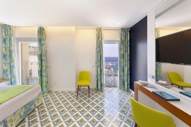 غرفة بريميوم بإطلالة جزئية على البحر، Grand Hotel Riviera 8/8