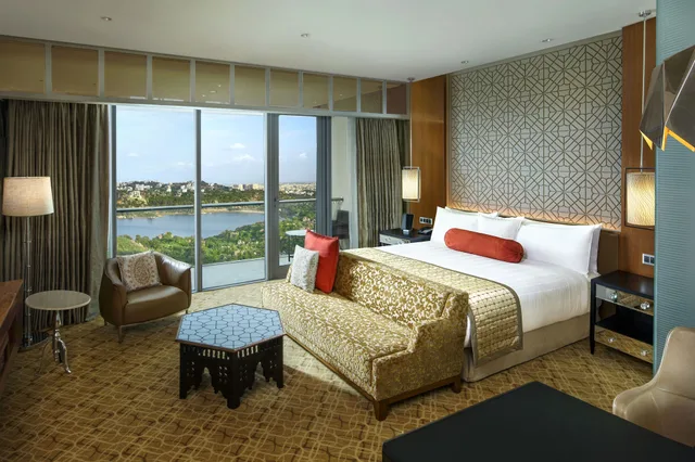 Exclusive, Tower, Double Bed, City View, Balcony، Itc Kohenur A Luxury Collection Hotel Hyderabad 2/2