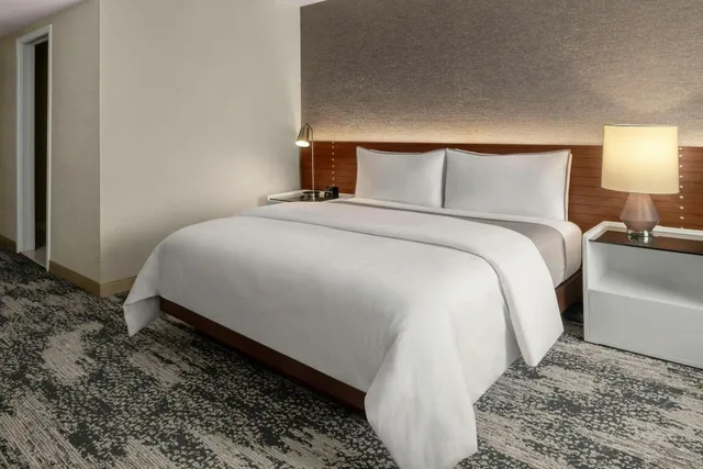 غرفة بسرير كينج أو سرير مزدوج وسرير كينج، Westin Gaslamp Quarter 2/5