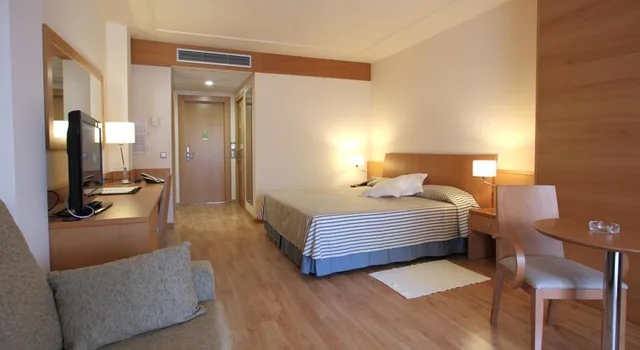 غرفة قياسية بسرير مزدوج، Clipper and Villas 1/6