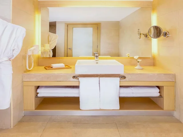 غرفة سوبيريور بسريرين منفصلين، MOVENPICK RESORT PETRA 10/10
