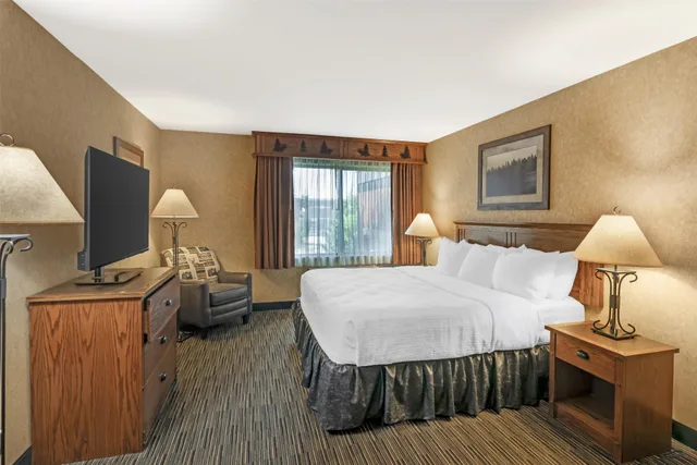 غرفة، Best Western Plus Kelly Inn and Suites 2/10