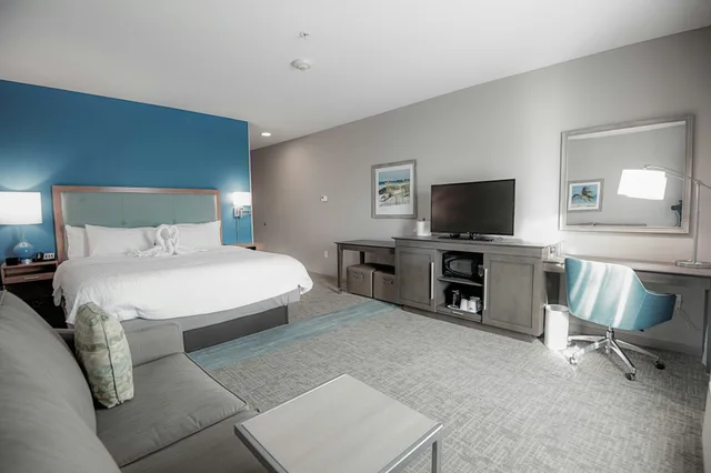 غرفة بسرير كينج لذوي الإعاقة، Hampton Inn and Suites Mary Esther Fort Walton Beach 2/3