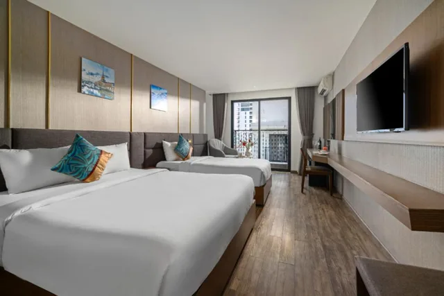 غرفة عائلية رباعية بإطلالة على المدينة، Sochi Hotel 1/4