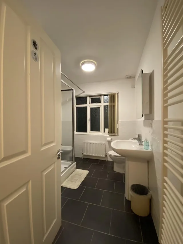 غرفة مفردة بسرير فردي بحمام مشترك، Clifton House Brighton 3/3