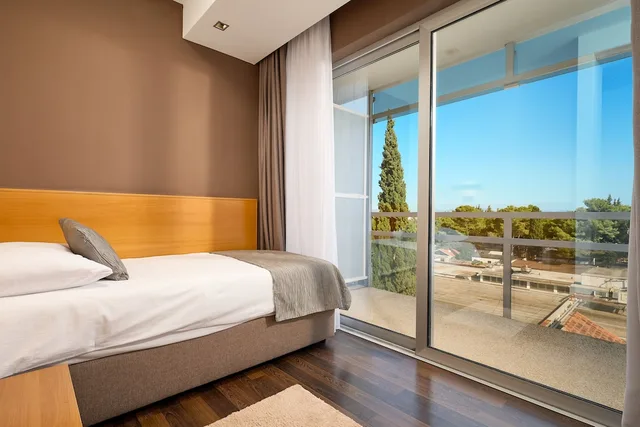 Junior Suite, Double and Twin Beds, Sea View, Hotel Imperial Vodice 2/5