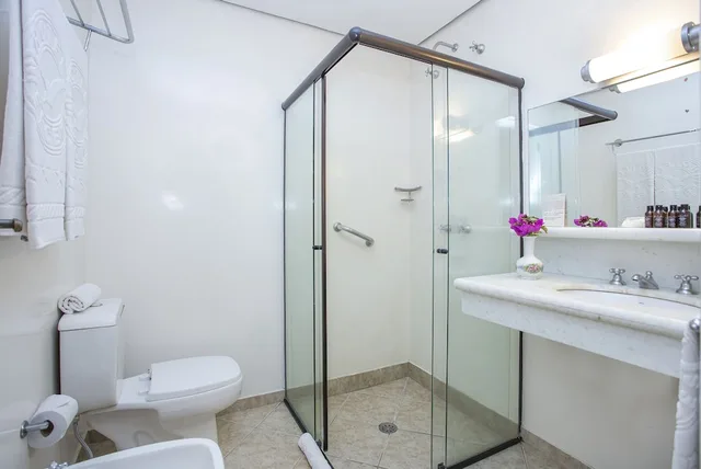 جناح بريميوم بسرير كوين، Hotel Mercedes 3/3