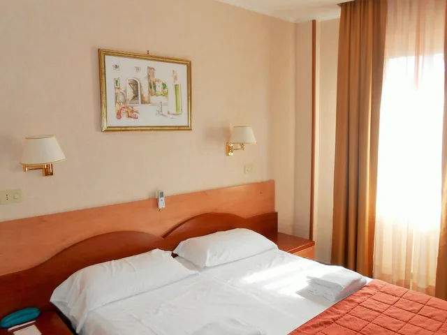 غرفة كلاسيكية بسريرين منفصلين، Hotel Riviera Fiumicino 1/5