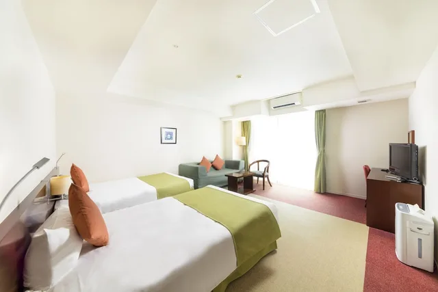 غرفة تنفيذية بأربعة أسرّة في طابق مرتفع، Hotel Yugaf Inn Okinawa 10/10