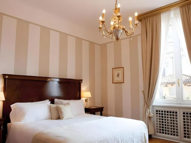 غرفة سوبيريور بسرير كينج بإطلالة على المدينة، Vittoria Hotel 2/10