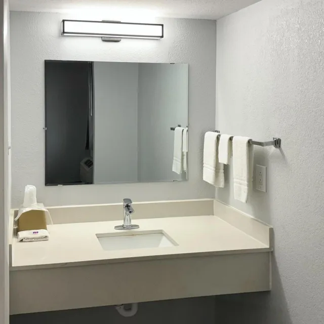 غرفة رباعية للمدخنين، Motel6 Huntsville, AL - University Dr 6/7