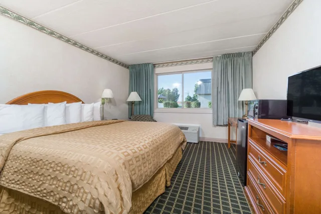 غرفة بسرير كينج لذوي الإعاقة، Days Inn by Wyndham Columbus East Airport 2/8