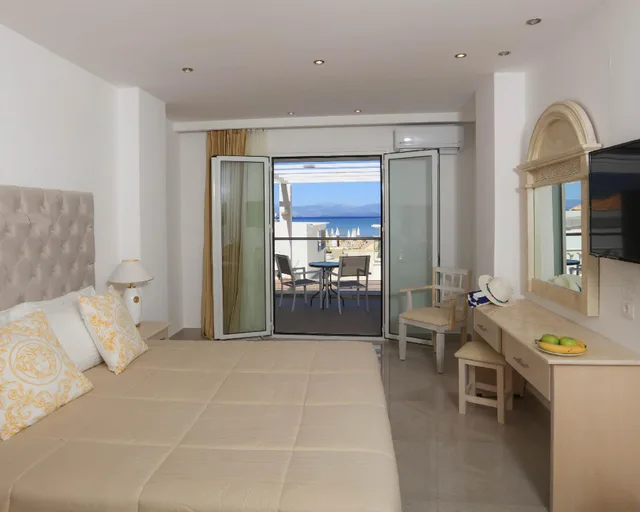 غرفة سوبيريور بإطلالة على البحر، Cavomarina Beach Hotel - Adults Only 2/2