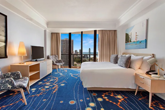 1 Bedroom, Suite, Lagoon View, Balcony, Marriott Vacation Club At Surfers Paradise 2/9