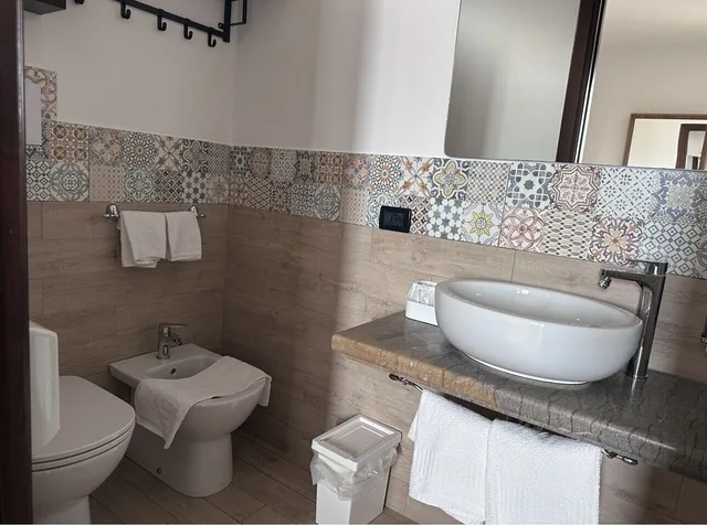غرفة بسرير كوين بشرفة، Hotel Baia Di Venere 3/3