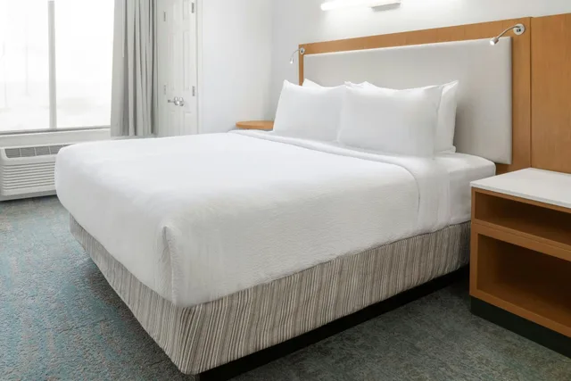 غرفة بسرير كينج لذوي الإعاقة، SpringHill Suites Detroit Auburn Hills 5/10