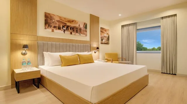 Executive, Suite, King Bed, Lemon Tree Hotel Chinchwad Pune 2/6
