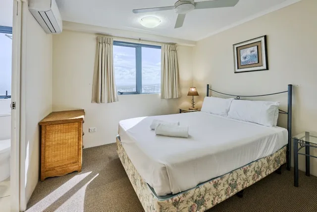 3 Bedrooms, Apartment, Queen and Twin Beds, Mountain and Ocean View, Centrepoint Holiday Apartments 4/6
