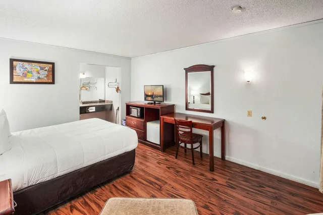 غرفة بسرير كوين لذوي الإعاقة، Inn at Lake Washington By OYO I-405 4/5
