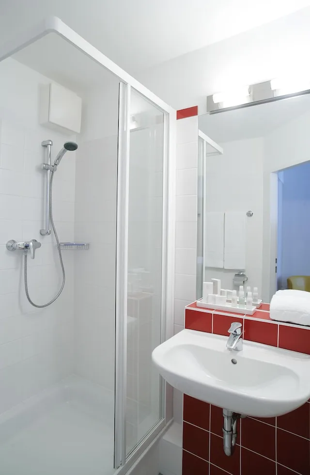 City, Double Bed, Garden View، Senator Hotel Vienna 4/7
